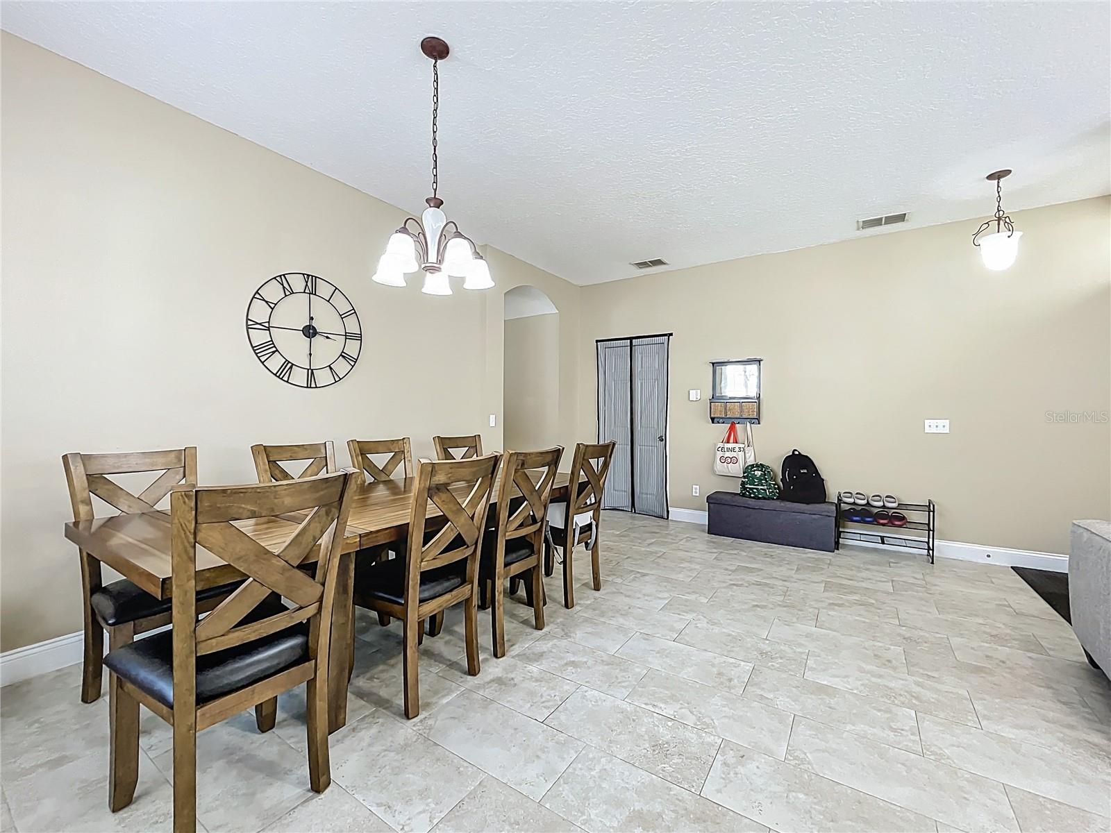 ROSE BAY PH 01 49 28 - Residential