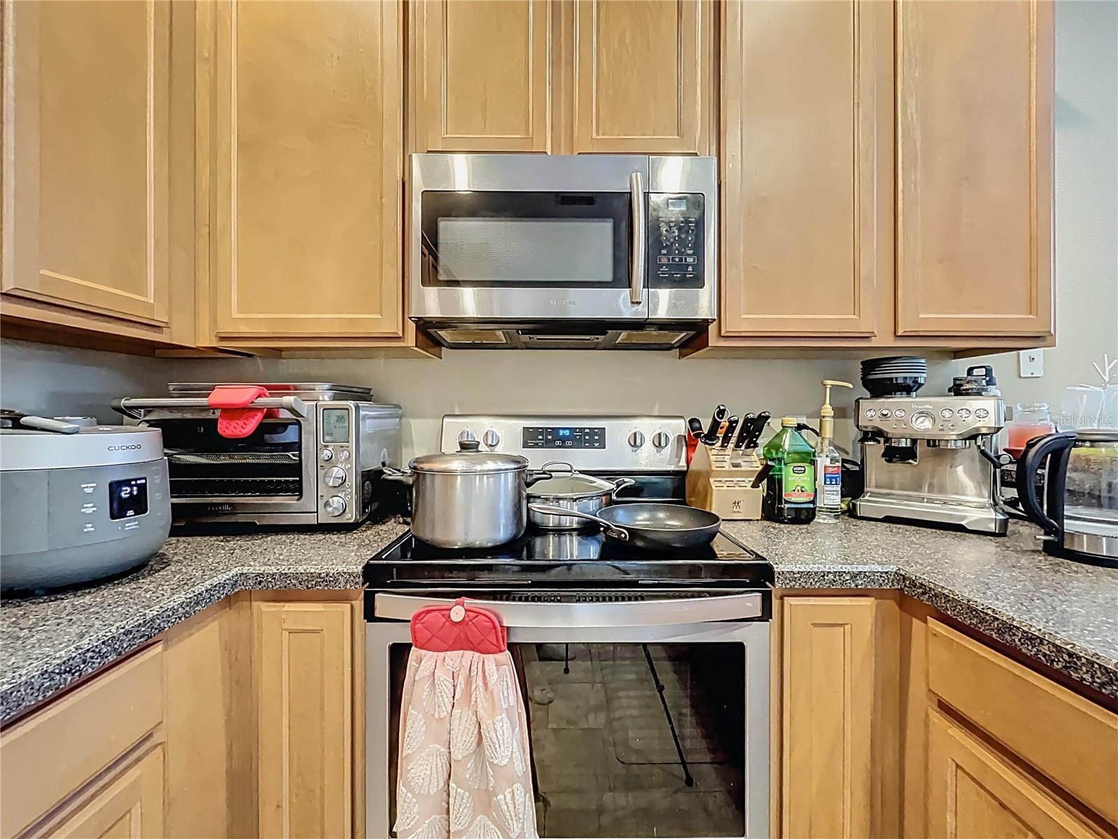 ROSE BAY PH 01 49 28 - Residential