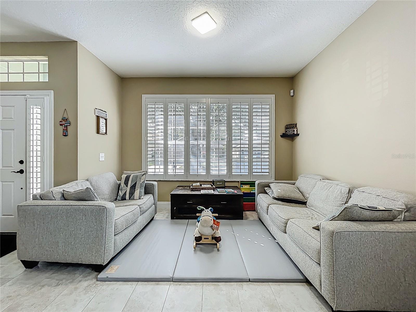 ROSE BAY PH 01 49 28 - Residential