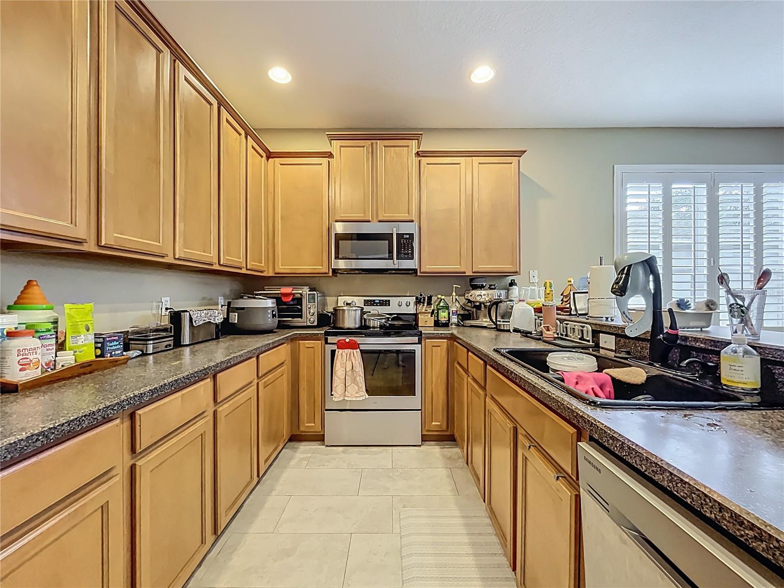 ROSE BAY PH 01 49 28 - Residential