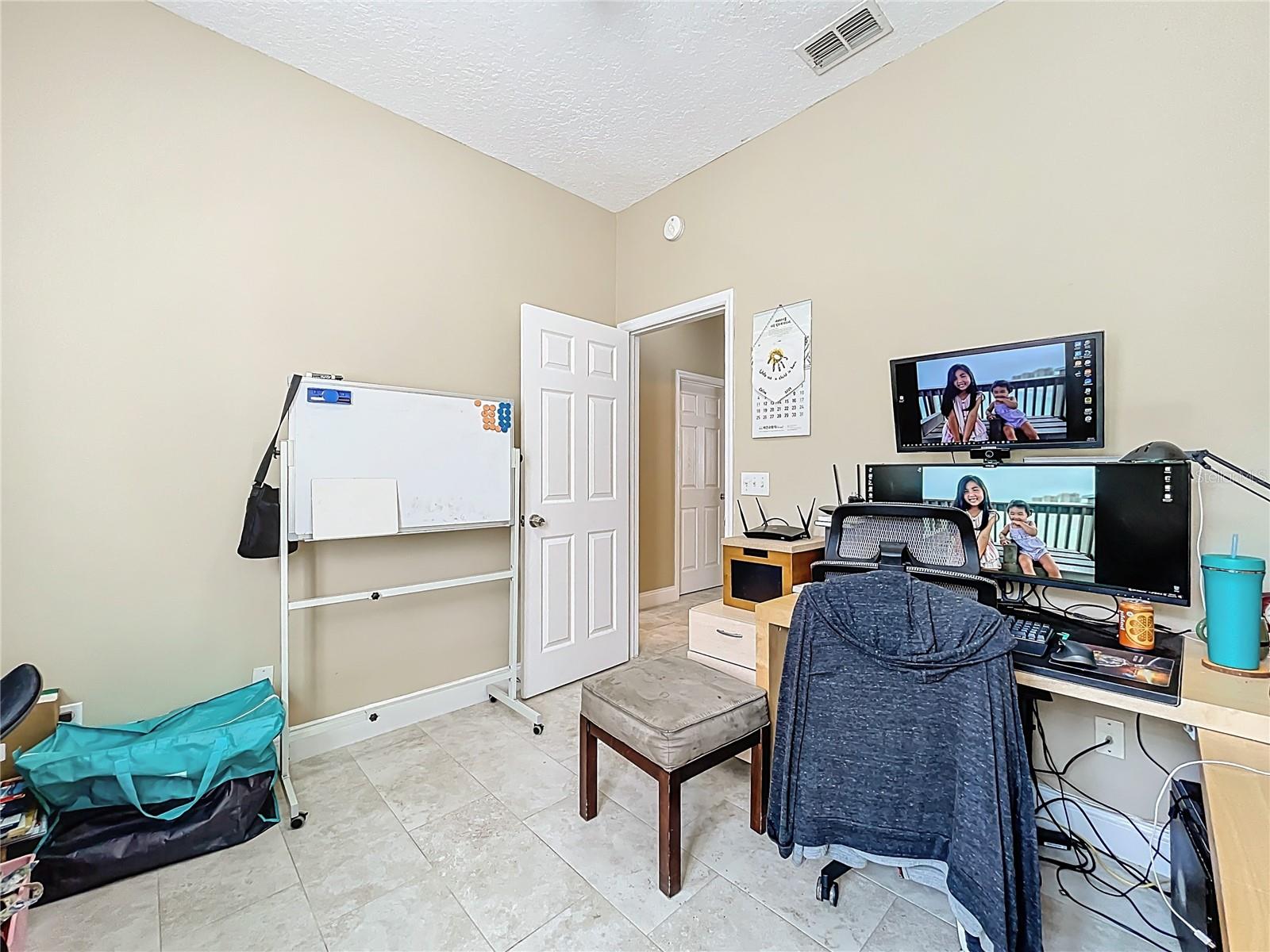 ROSE BAY PH 01 49 28 - Residential