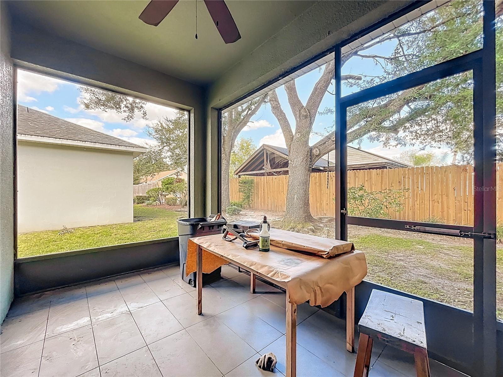 ROSE BAY PH 01 49 28 - Residential