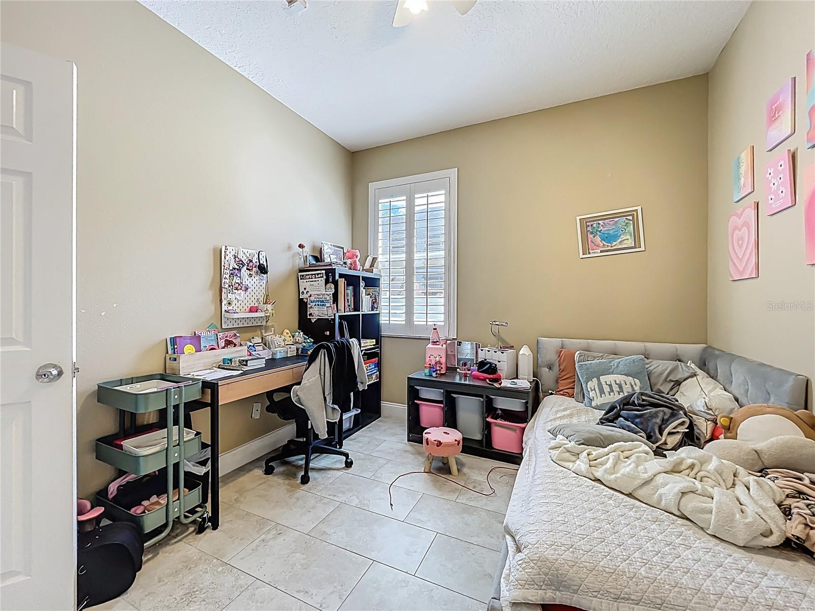 ROSE BAY PH 01 49 28 - Residential