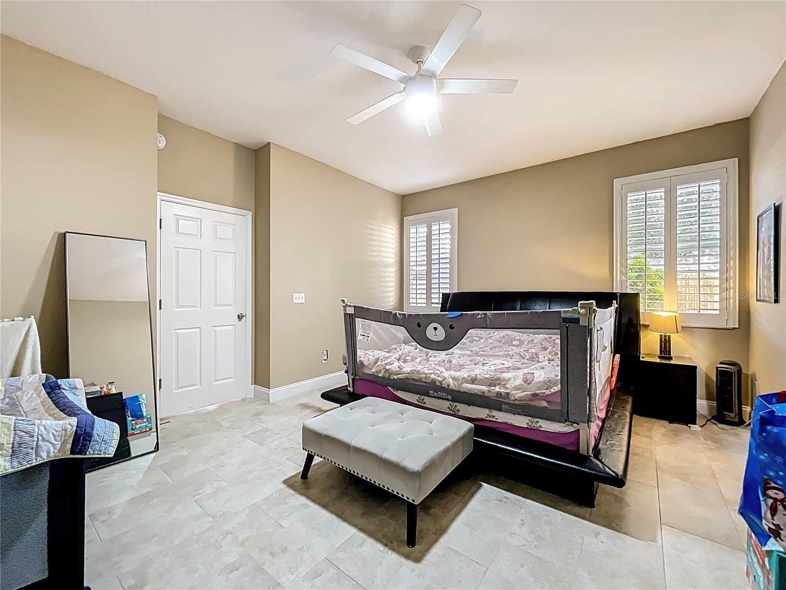 ROSE BAY PH 01 49 28 - Residential