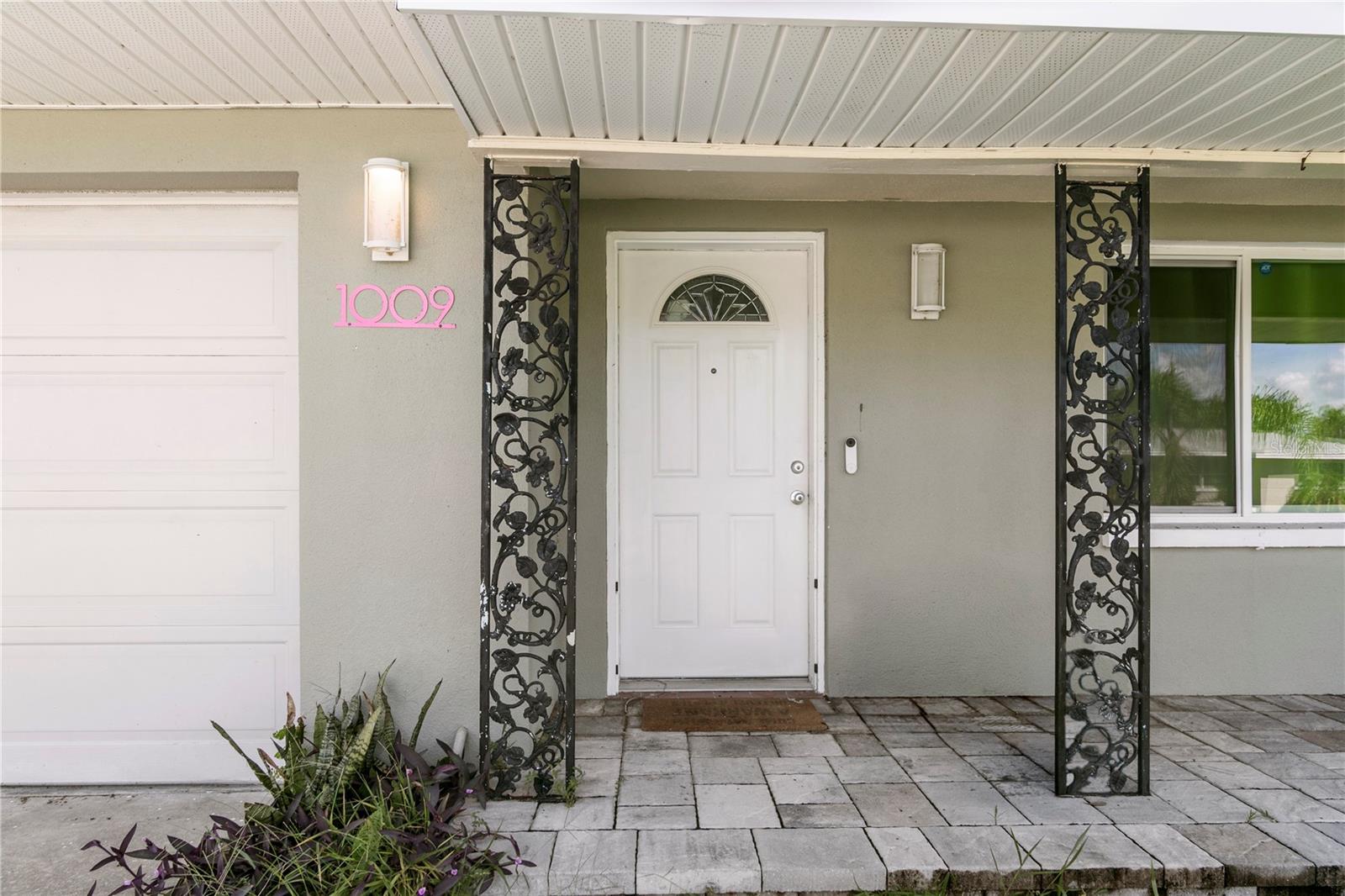 1009 WOODLEY ROAD