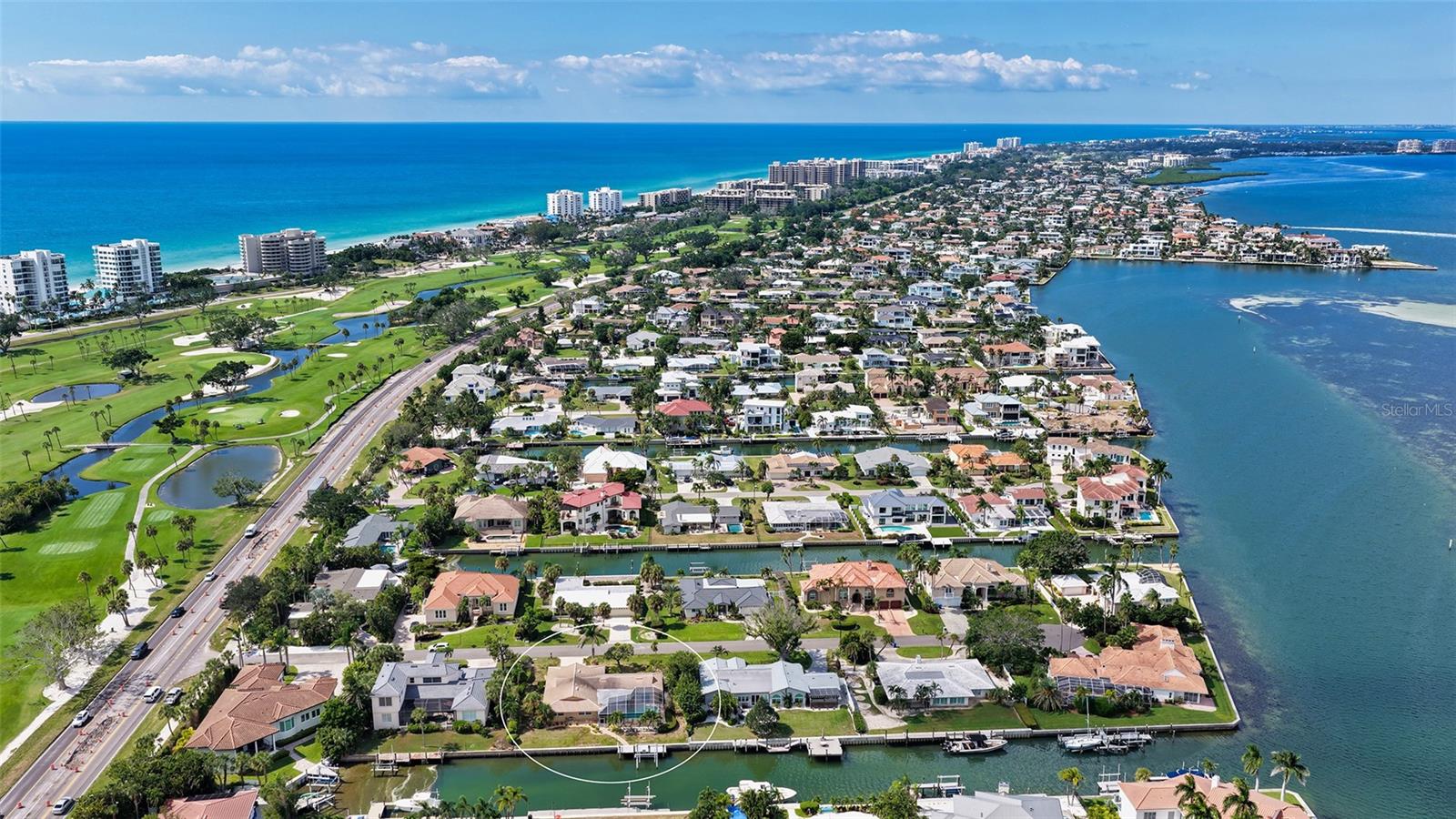 COUNTRY CLUB SHORES - Residential