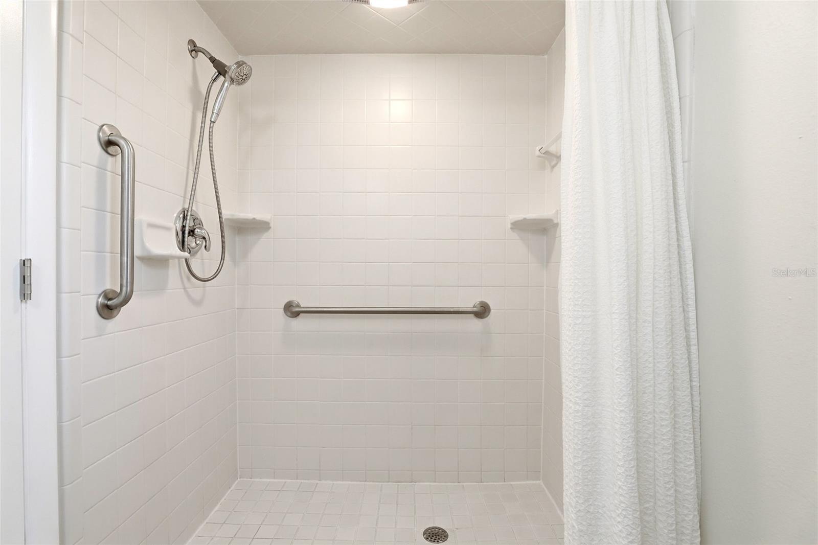 SPRING OAKS UNIT 4 - Residential