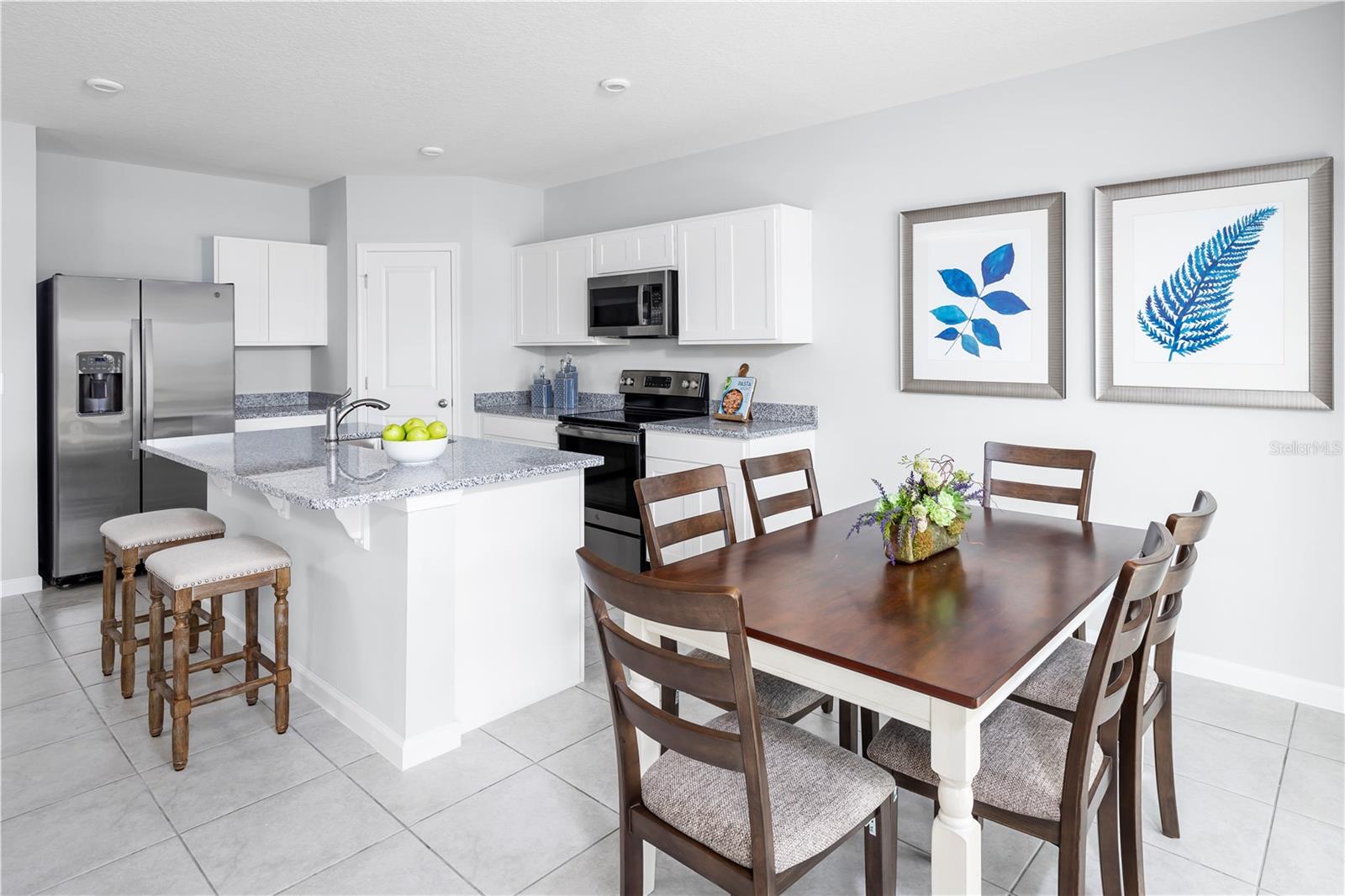 VISTA TRACE - Residential