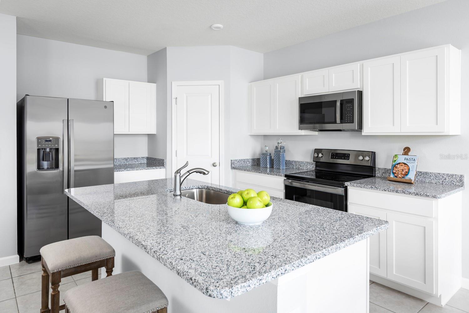VISTA TRACE - Residential