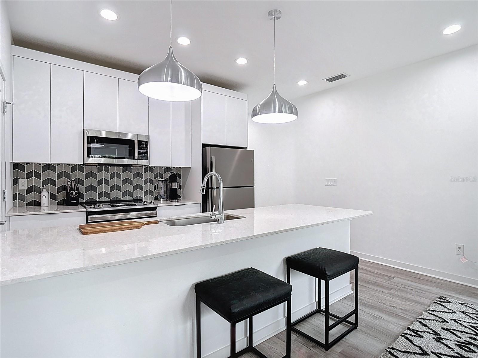 SUBDIVISION OF E 1/2 OF NE 1/4 - Residential