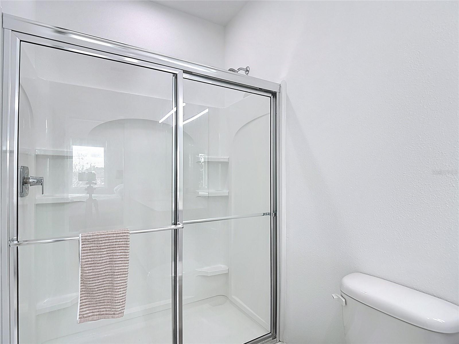 SUBDIVISION OF E 1/2 OF NE 1/4 - Residential