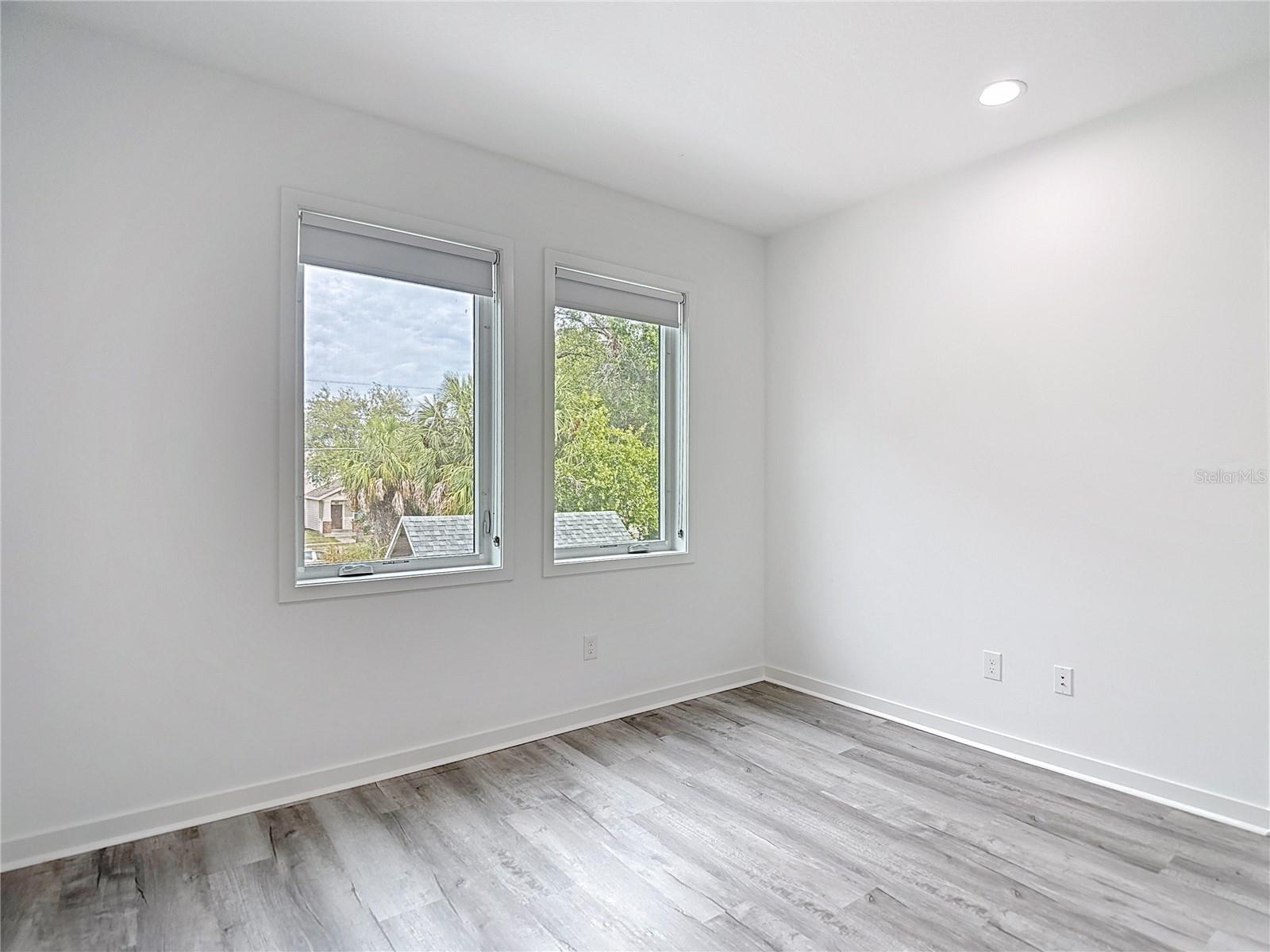 SUBDIVISION OF E 1/2 OF NE 1/4 - Residential