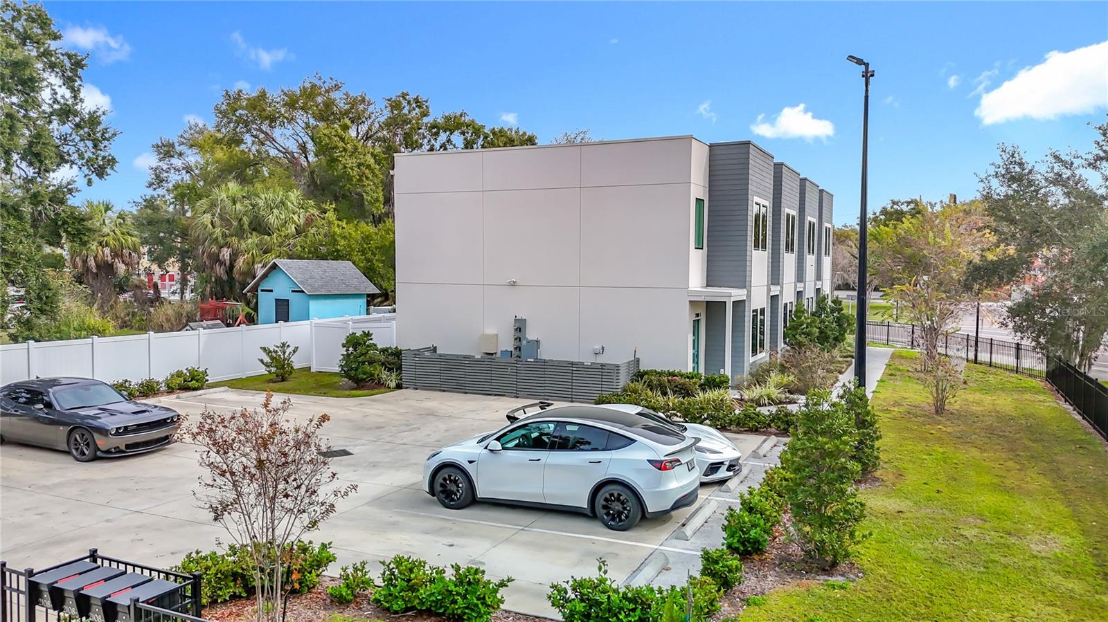 SUBDIVISION OF E 1/2 OF NE 1/4 - Residential