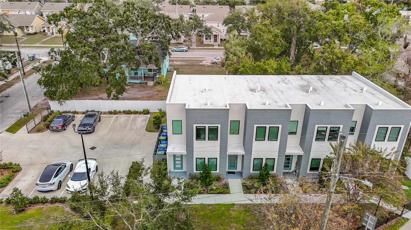 SUBDIVISION OF E 1/2 OF NE 1/4 - Residential