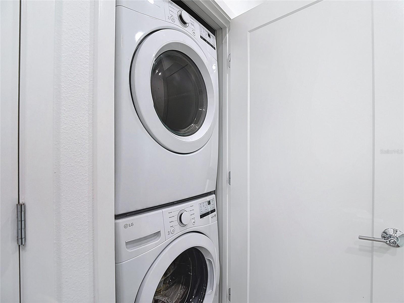 SUBDIVISION OF E 1/2 OF NE 1/4 - Residential