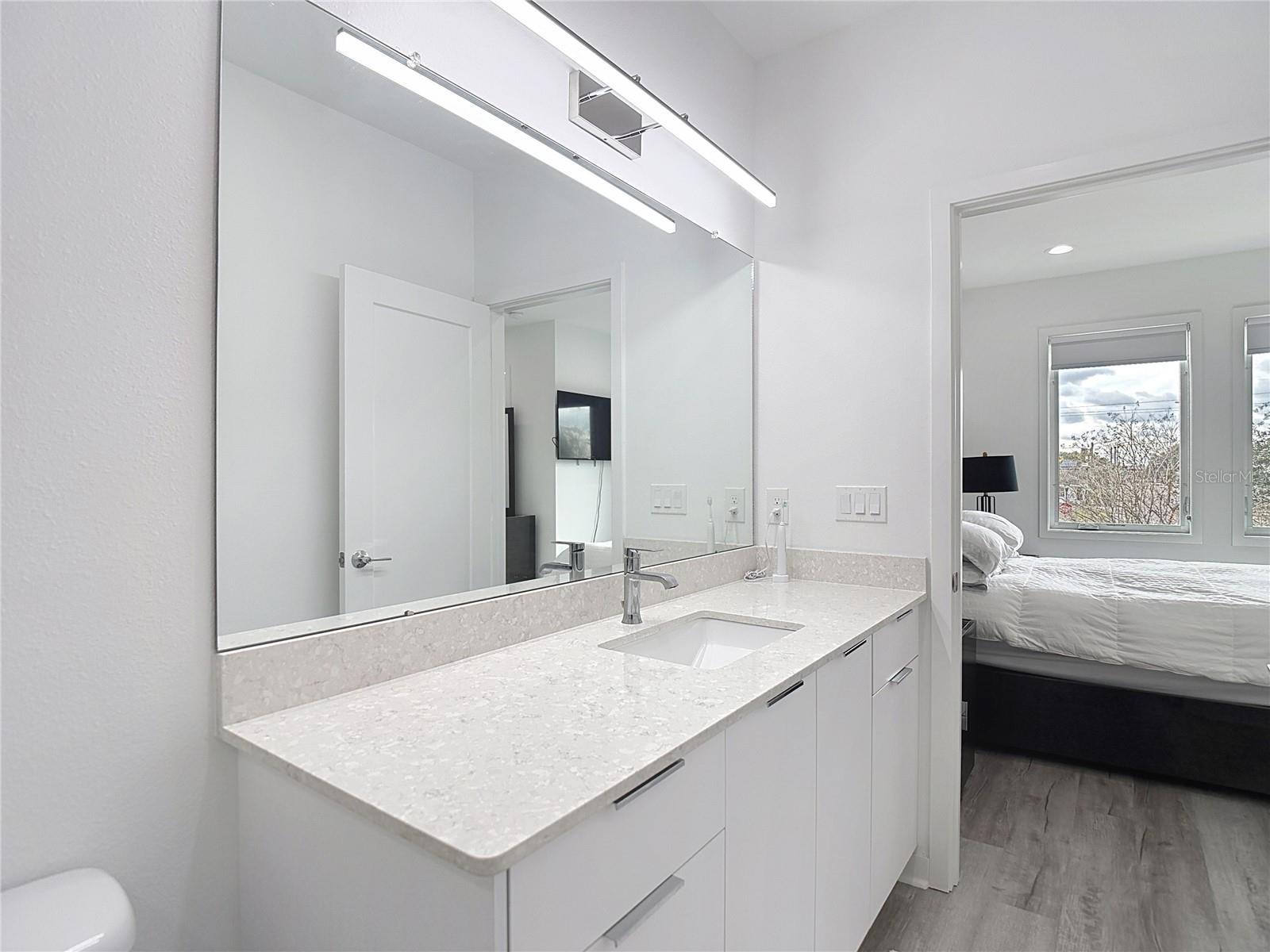 SUBDIVISION OF E 1/2 OF NE 1/4 - Residential