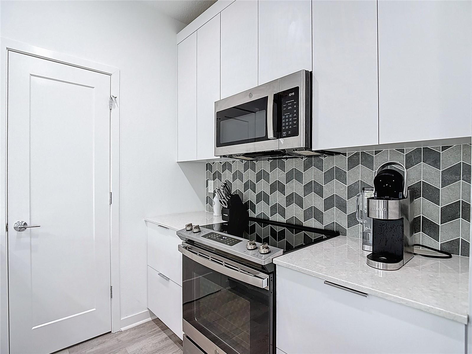 SUBDIVISION OF E 1/2 OF NE 1/4 - Residential