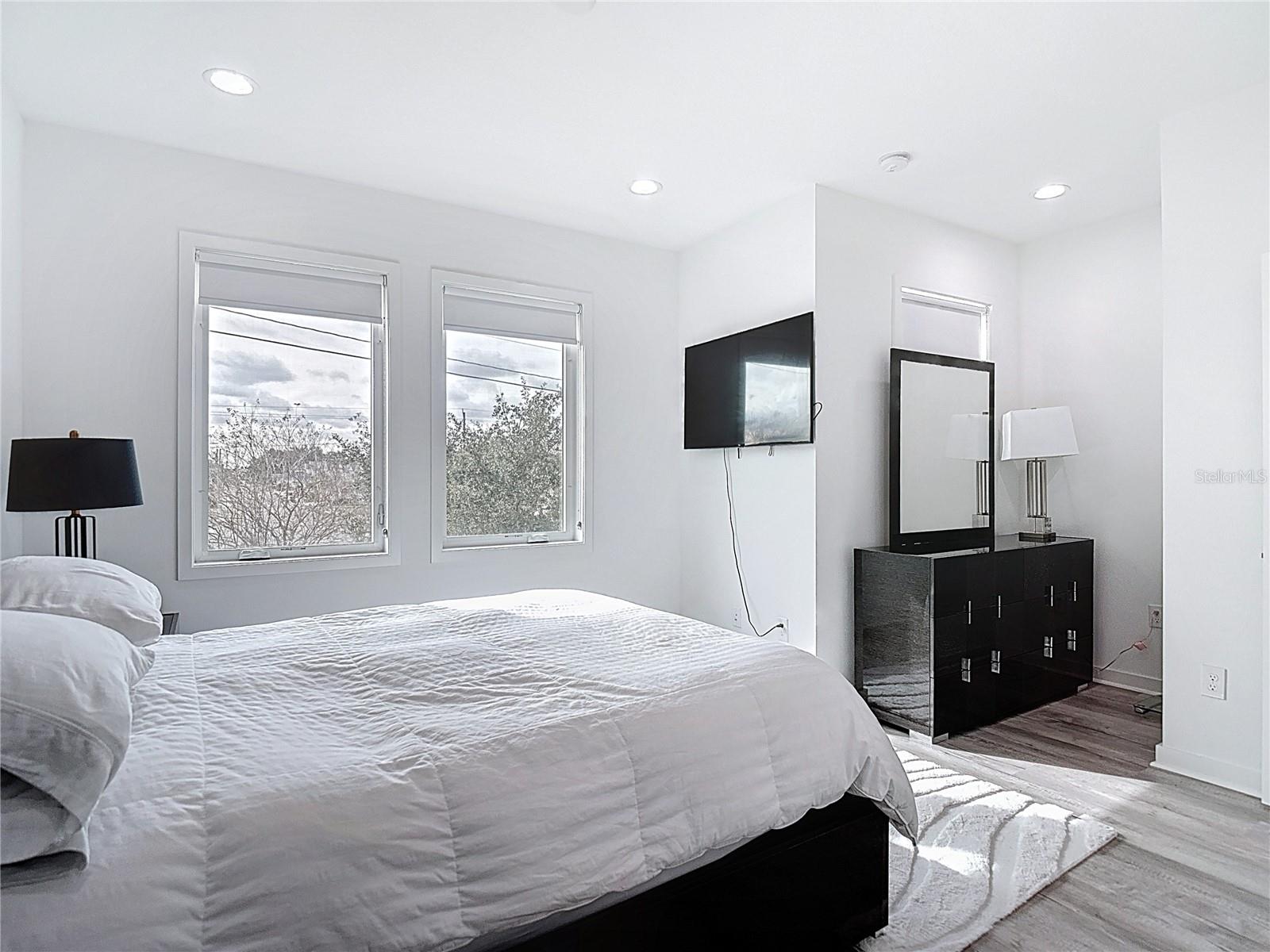 SUBDIVISION OF E 1/2 OF NE 1/4 - Residential