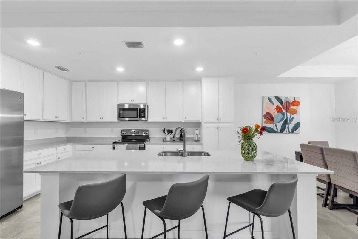 LAKEWOOD NATIONAL PH I - Residential Lease
