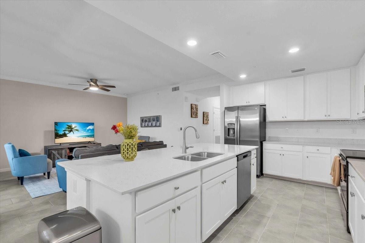 LAKEWOOD NATIONAL PH I - Residential Lease