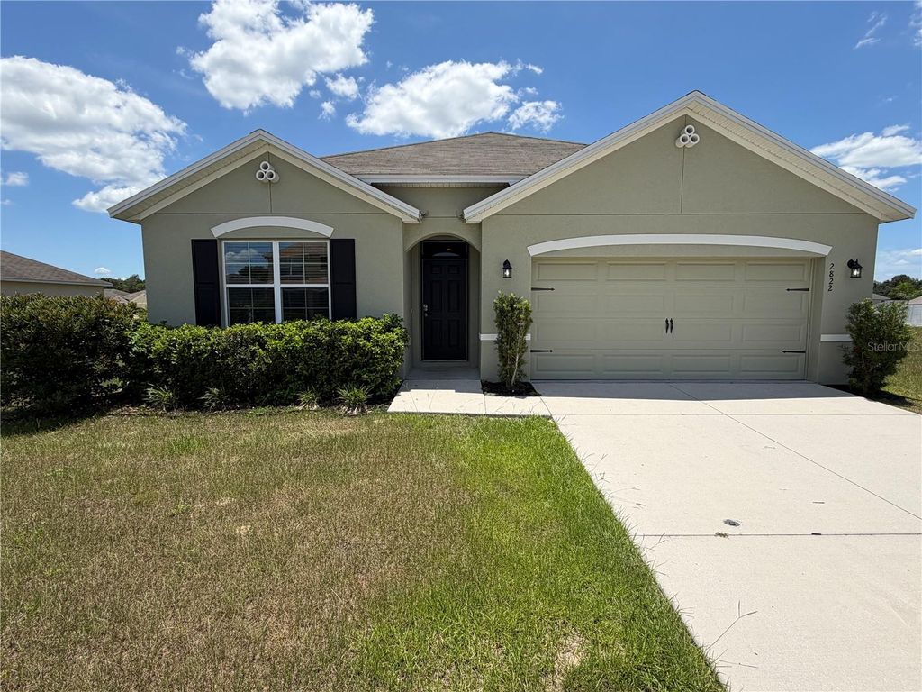 Photo of 2822 NE 44th Road, Ocala, FL 34470 (MLS # P4939324)