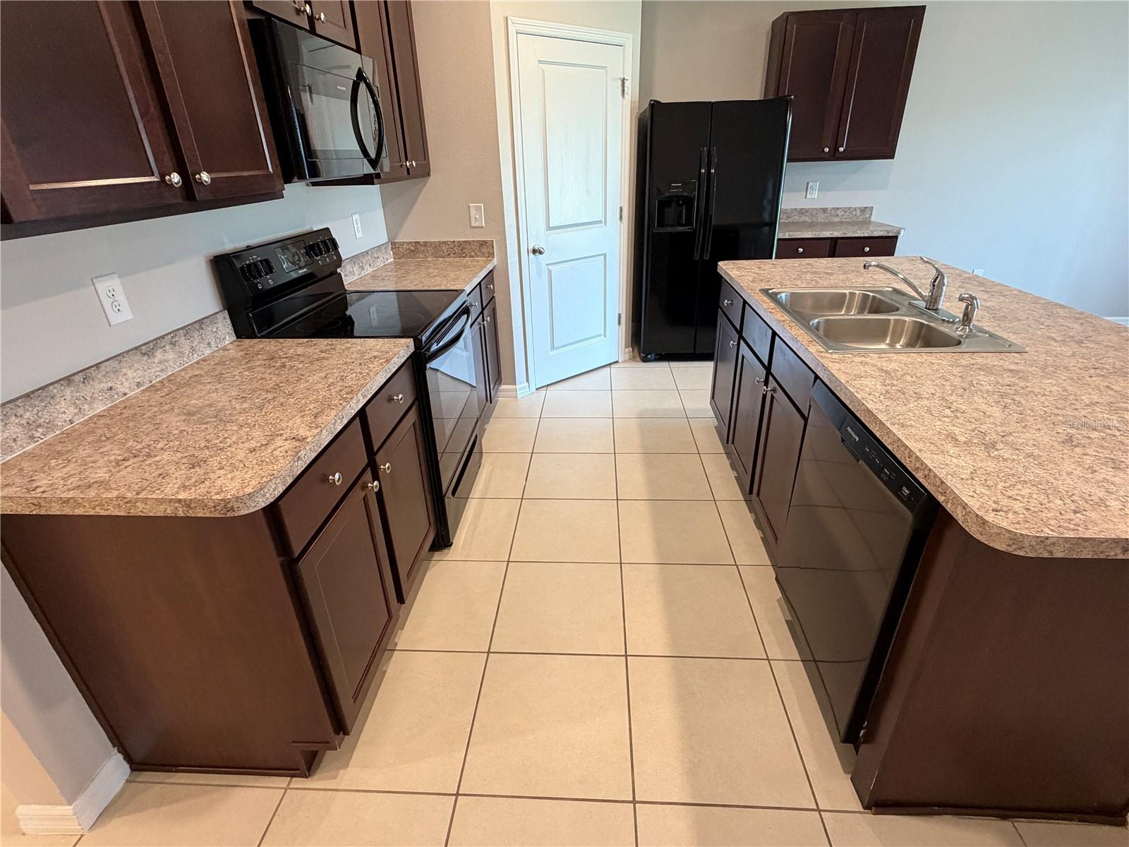 2822 NE 44TH ROAD