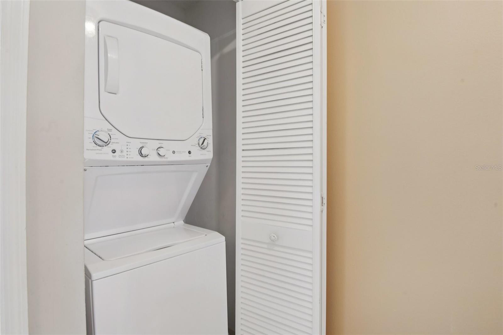 CARROLLWOOD VILLAGE PH III - Residential