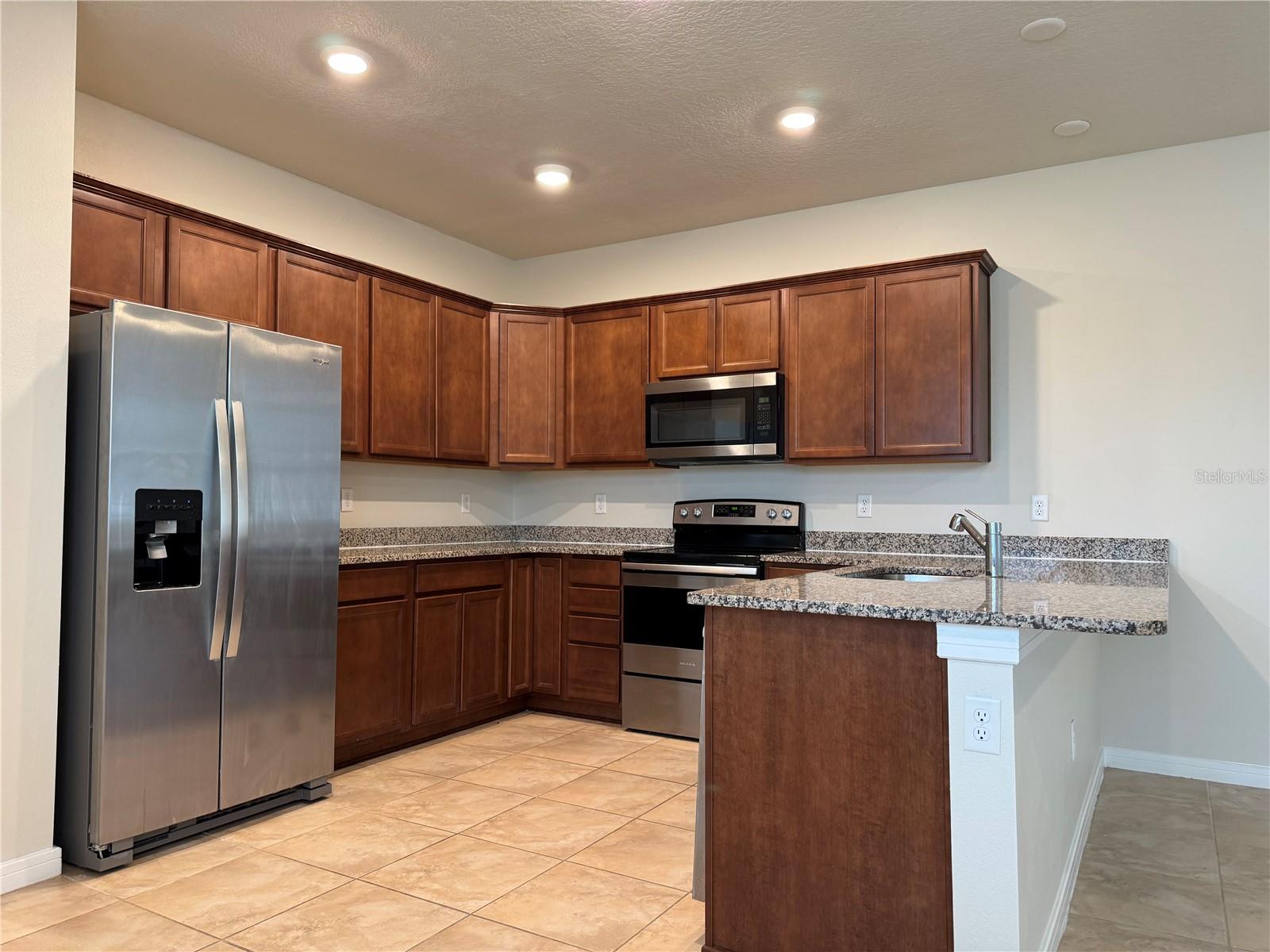 PINEWOOD RESERVE PH 3 - Residential Lease