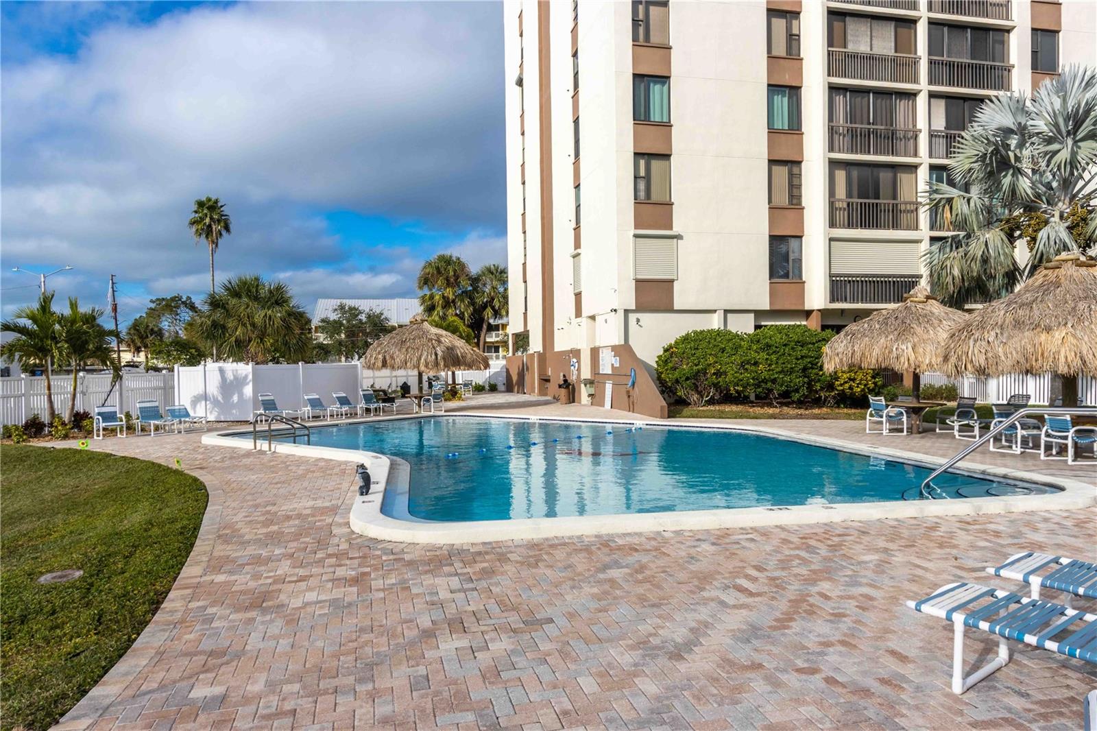 DOLPHIN COVE CLEARWATER - Residential