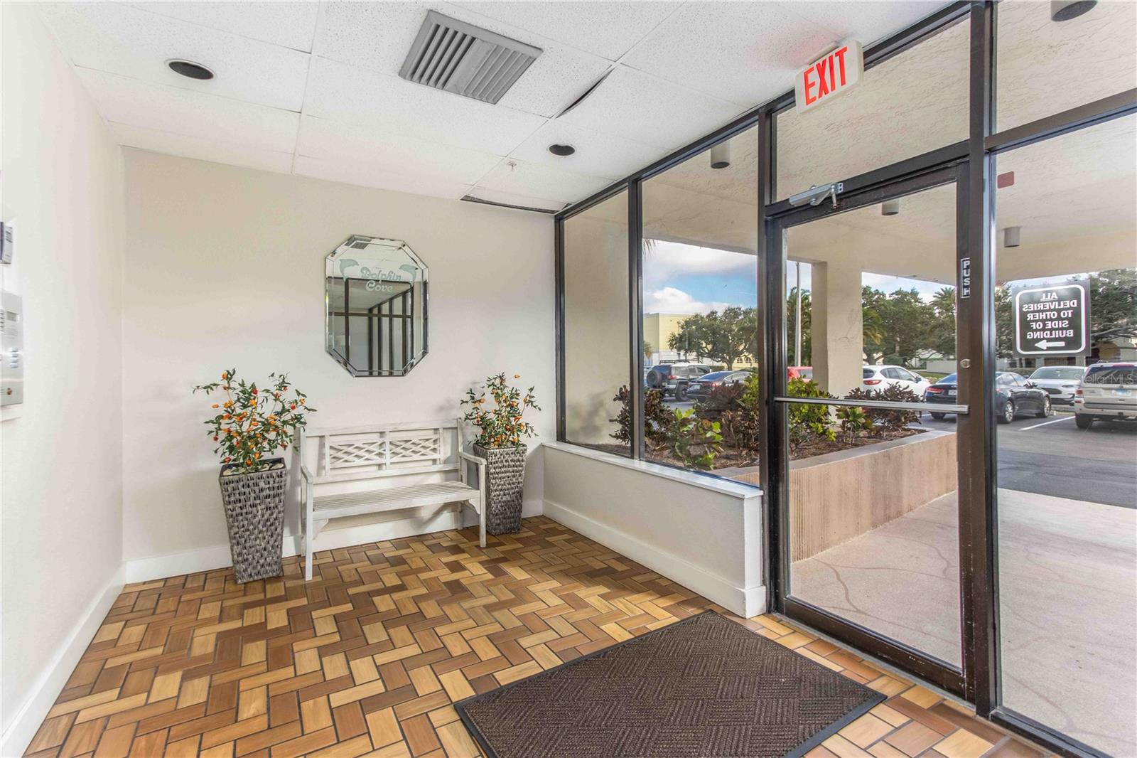 DOLPHIN COVE CLEARWATER - Residential