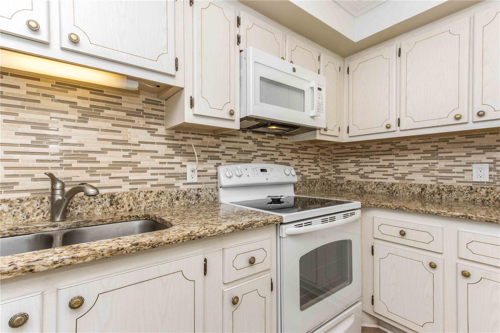 DOLPHIN COVE CLEARWATER - Residential