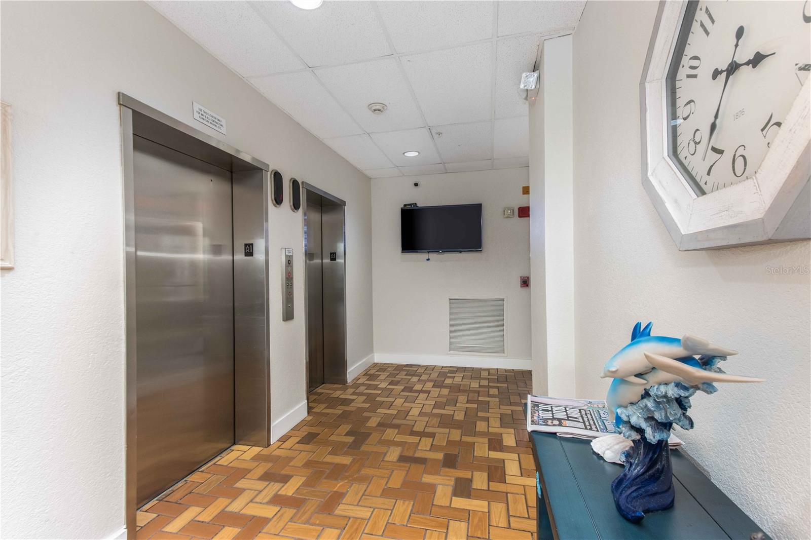 DOLPHIN COVE CLEARWATER - Residential