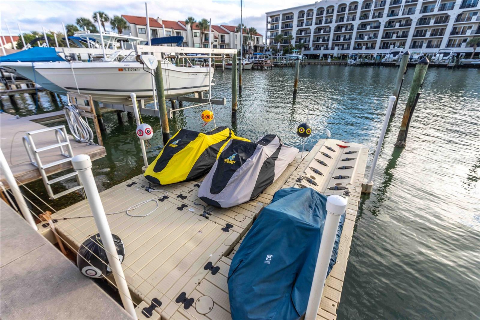 DOLPHIN COVE CLEARWATER - Residential