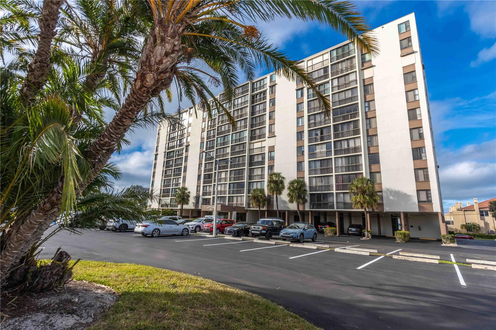 DOLPHIN COVE CLEARWATER - Residential