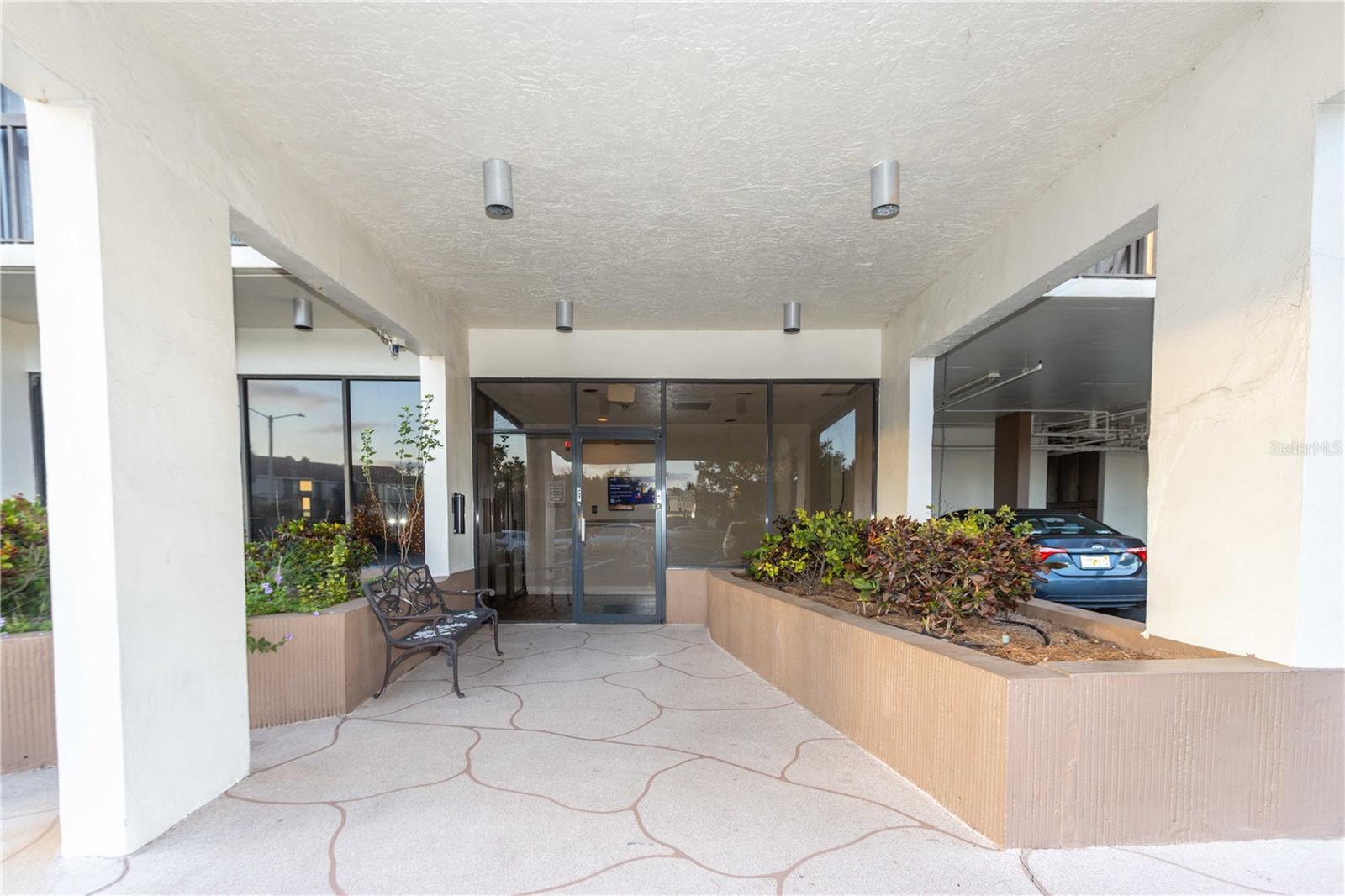 DOLPHIN COVE CLEARWATER - Residential