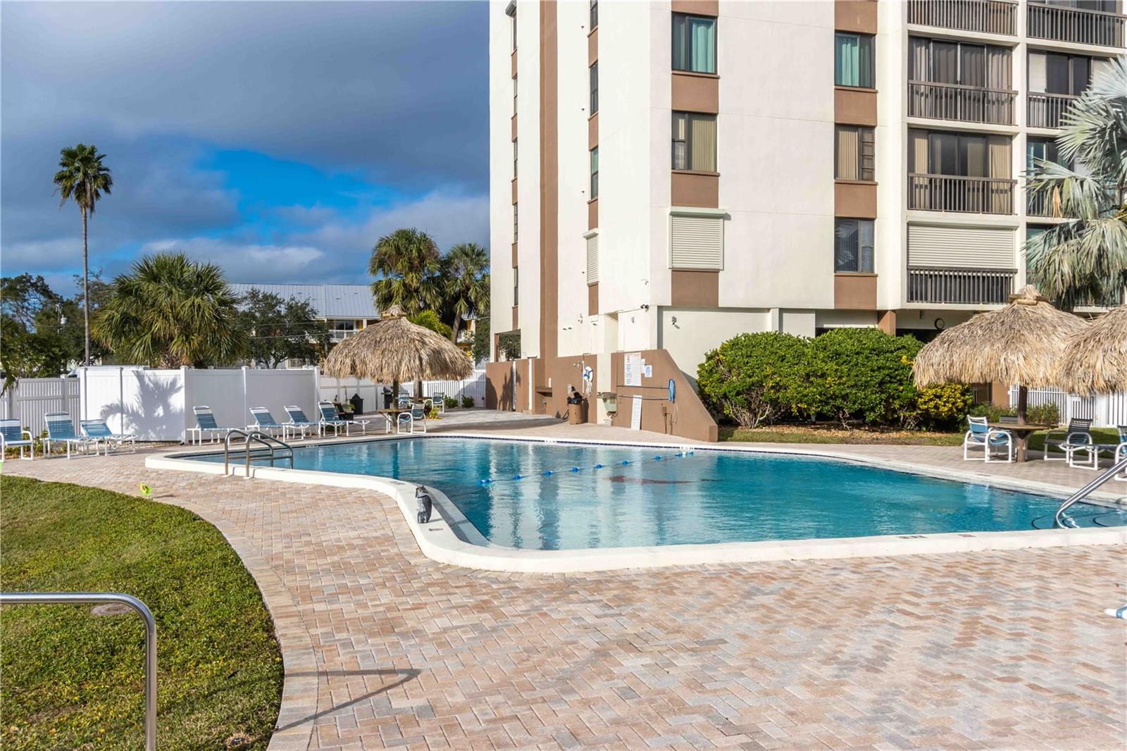 DOLPHIN COVE CLEARWATER - Residential