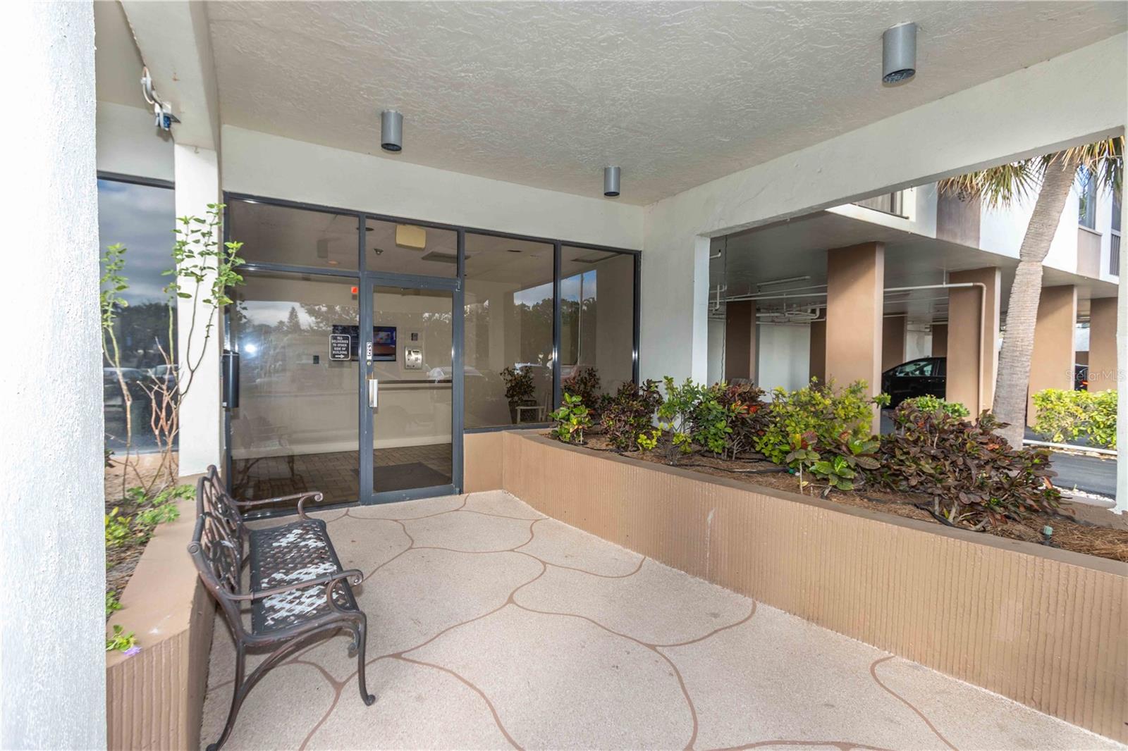 DOLPHIN COVE CLEARWATER - Residential