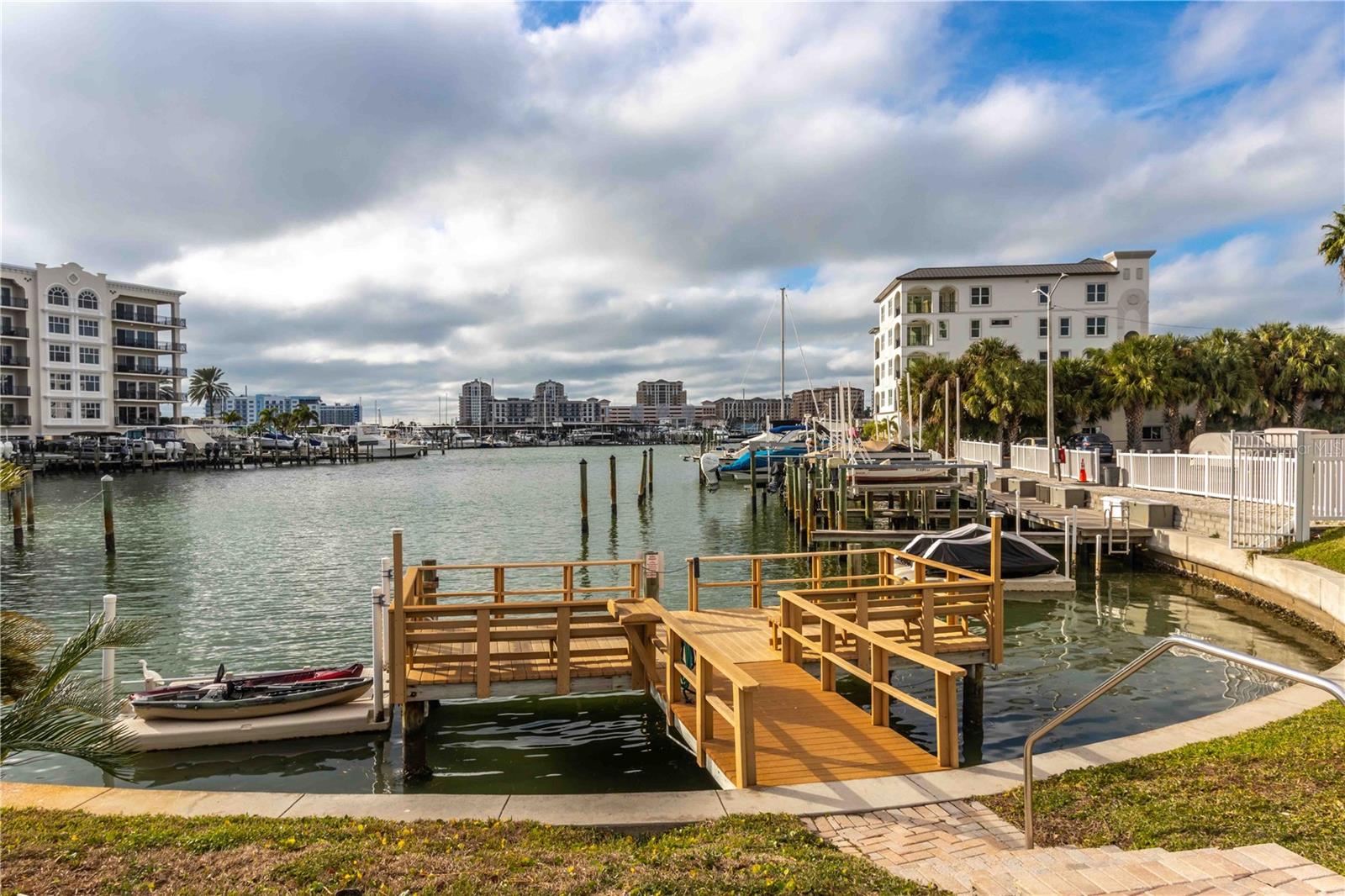 DOLPHIN COVE CLEARWATER - Residential