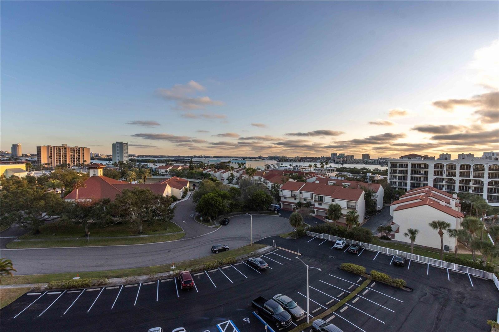 DOLPHIN COVE CLEARWATER - Residential