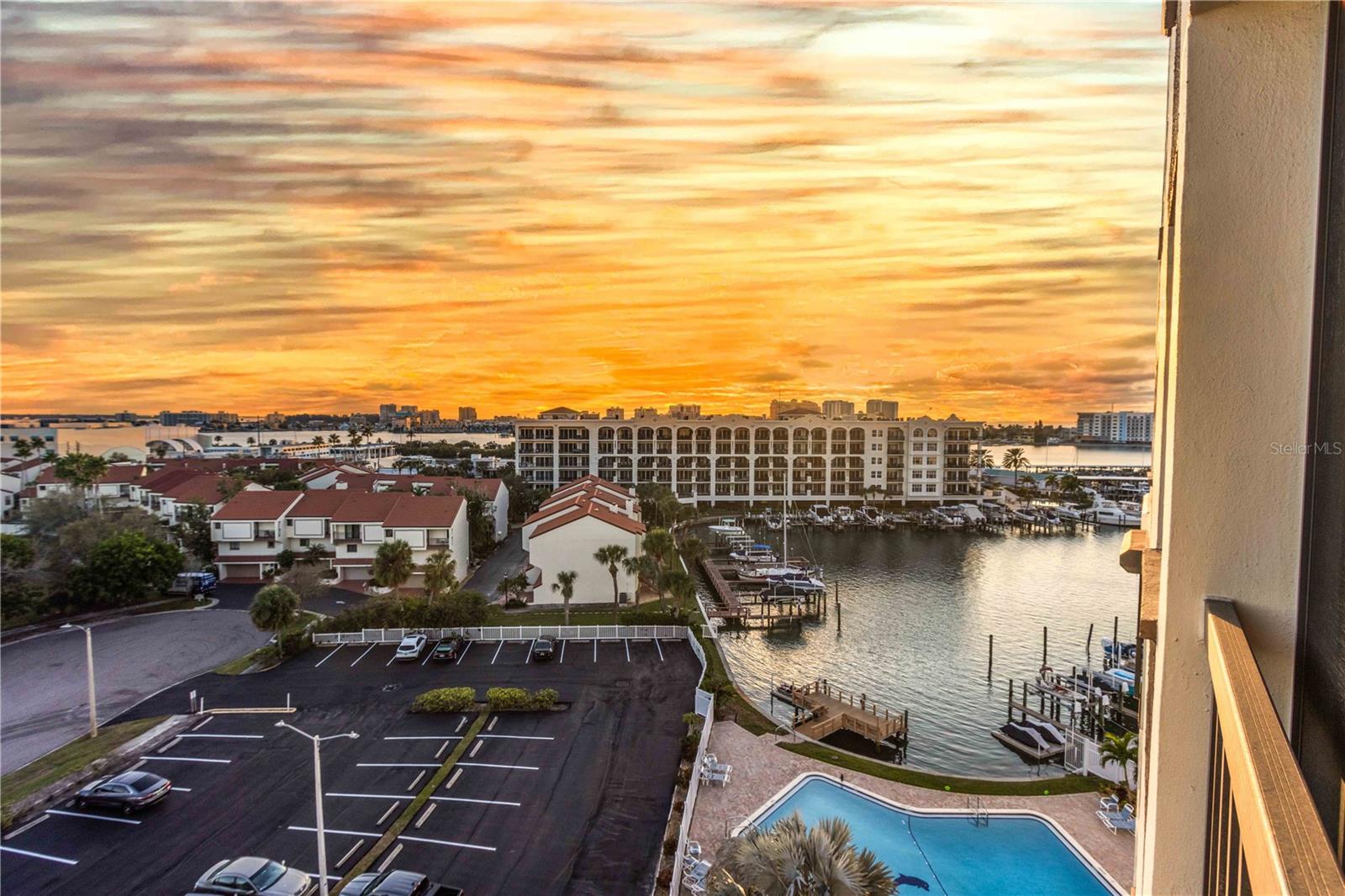 DOLPHIN COVE CLEARWATER - Residential
