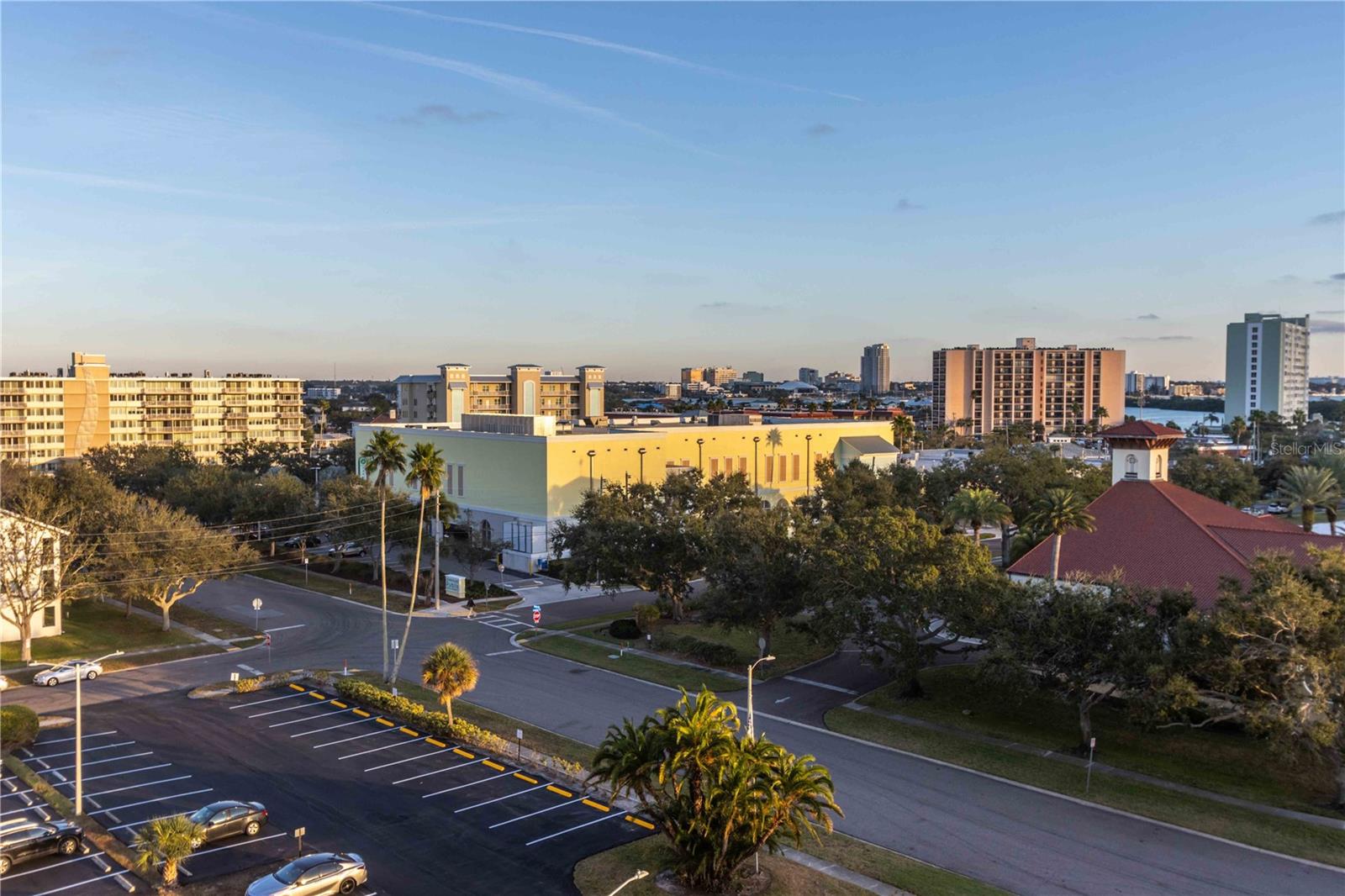 DOLPHIN COVE CLEARWATER - Residential