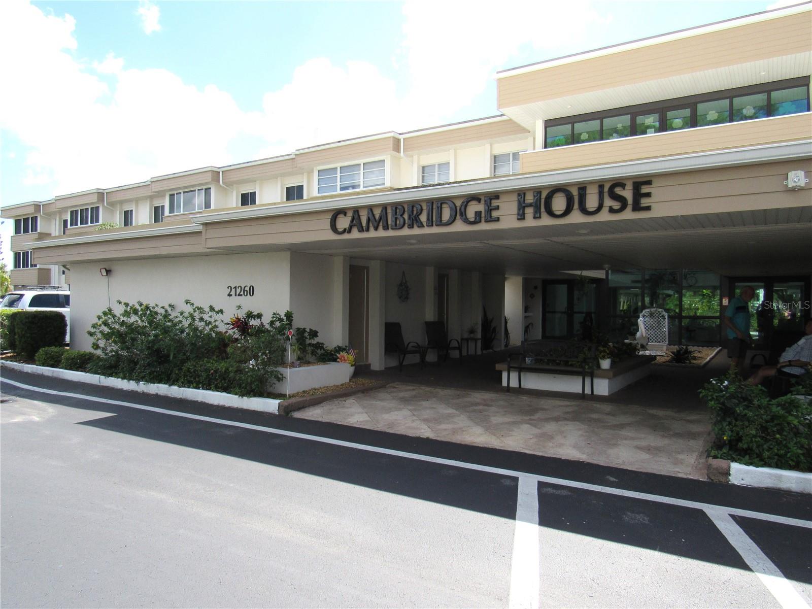 CAMBRIDGE HOUSE - Residential