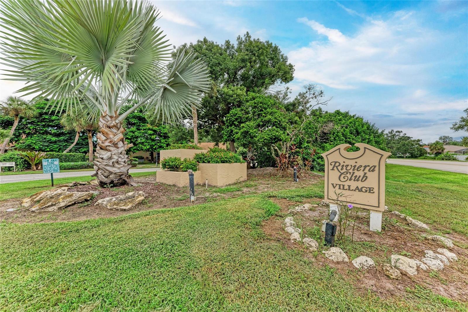 RIVIERA CLUB VILLAGE AT LONGWOOD RUN PH 02 - Residential