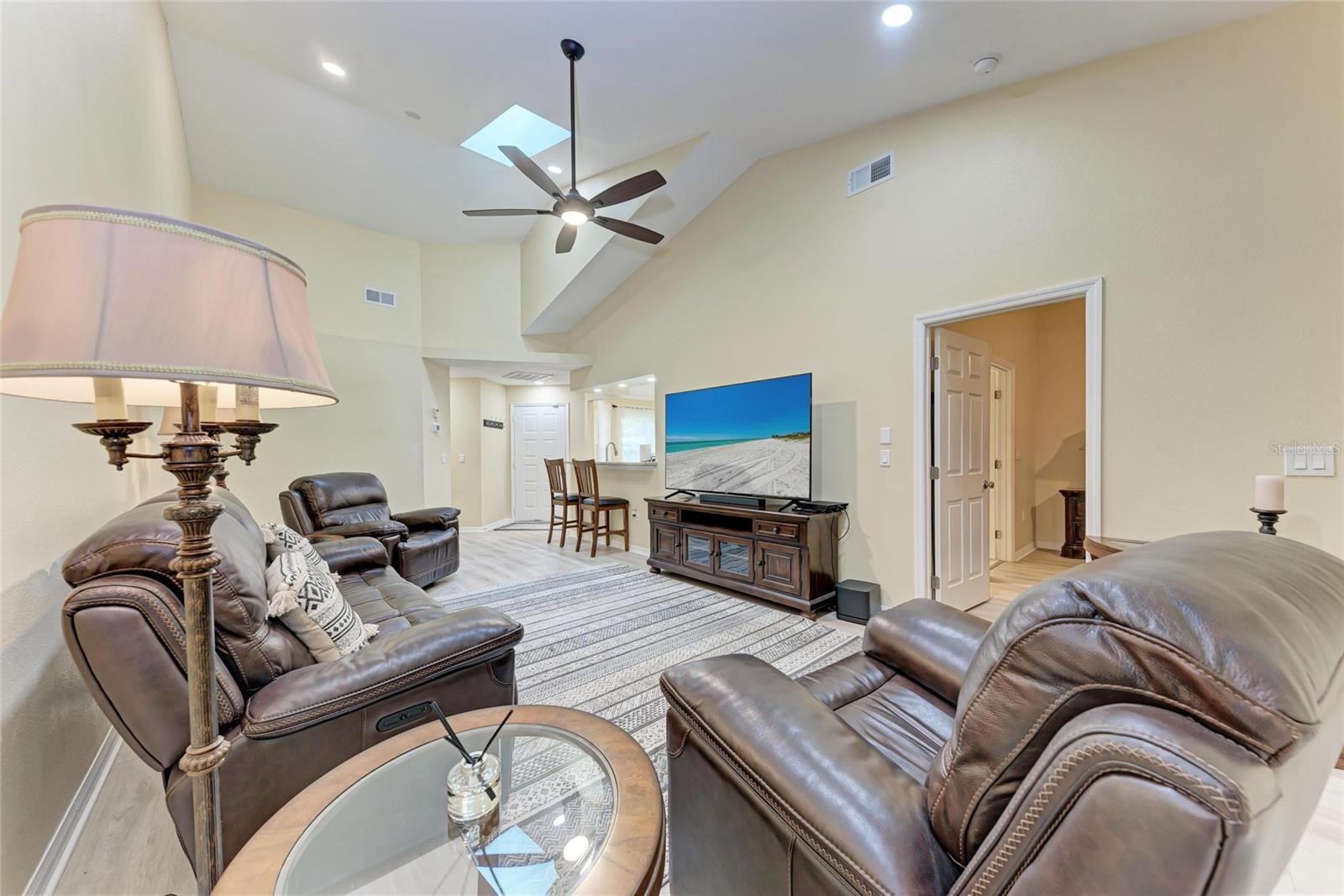 RIVIERA CLUB VILLAGE AT LONGWOOD RUN PH 02 - Residential