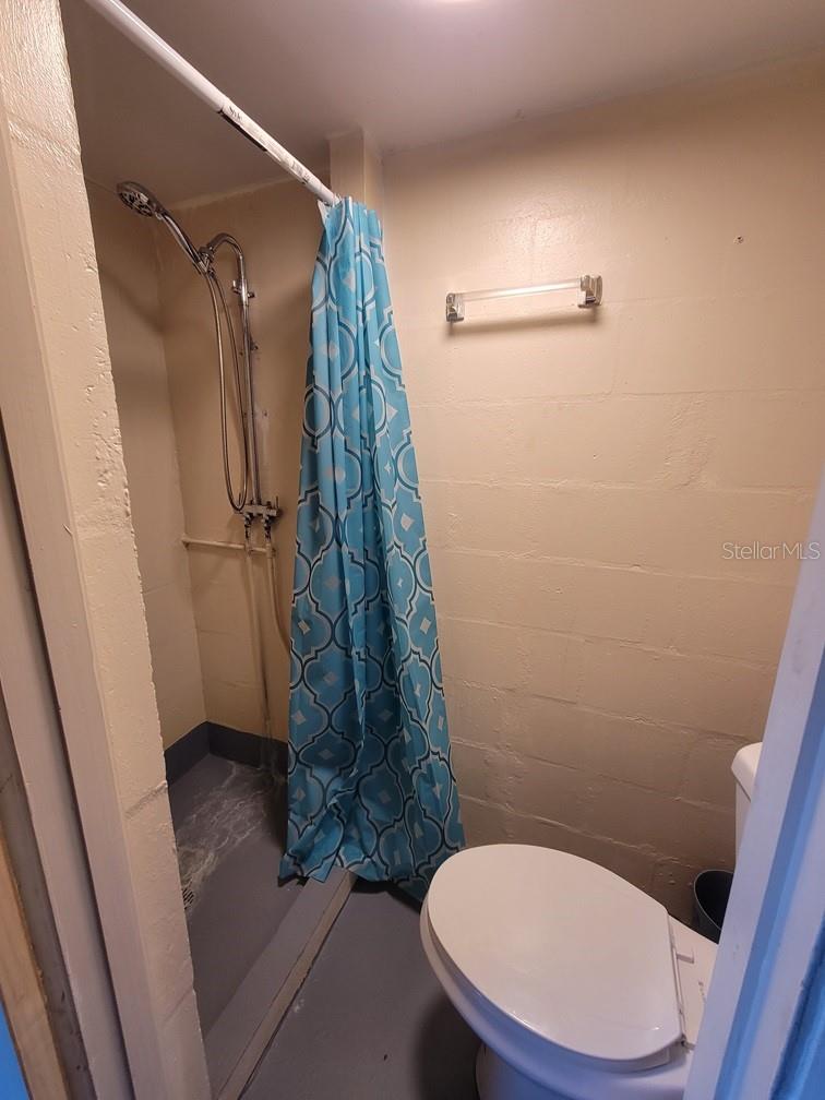 ORANGEWOOD VILLAGE - Residential Lease