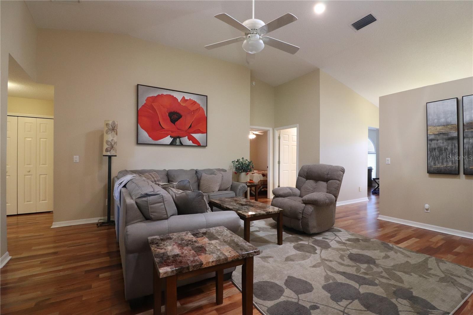 5408 QUEEN VICTORIA DRIVE