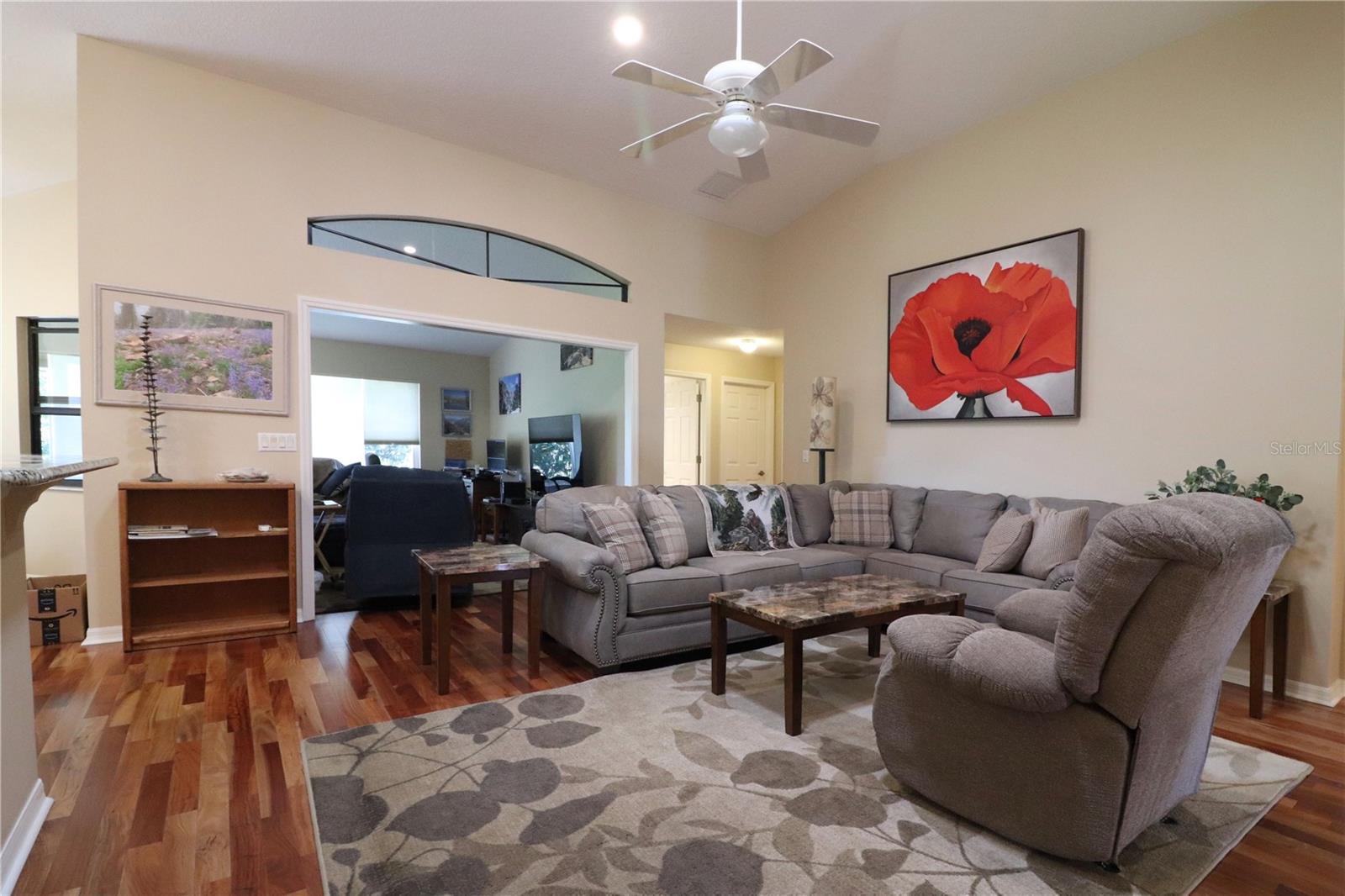 5408 QUEEN VICTORIA DRIVE