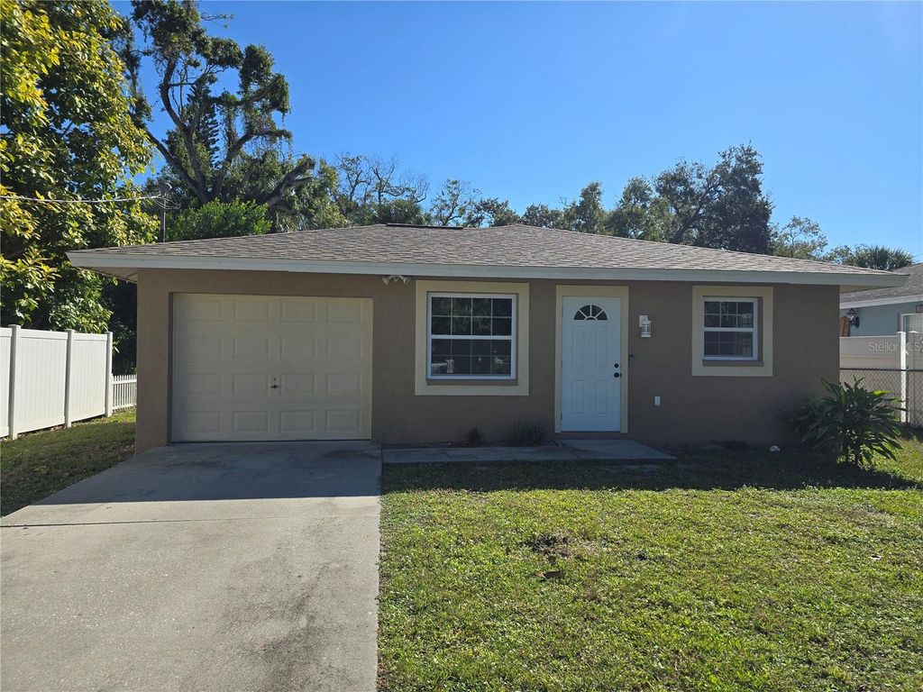 Photo of 1215 6th Street W, Bradenton, FL 34205 (MLS # A4668754)