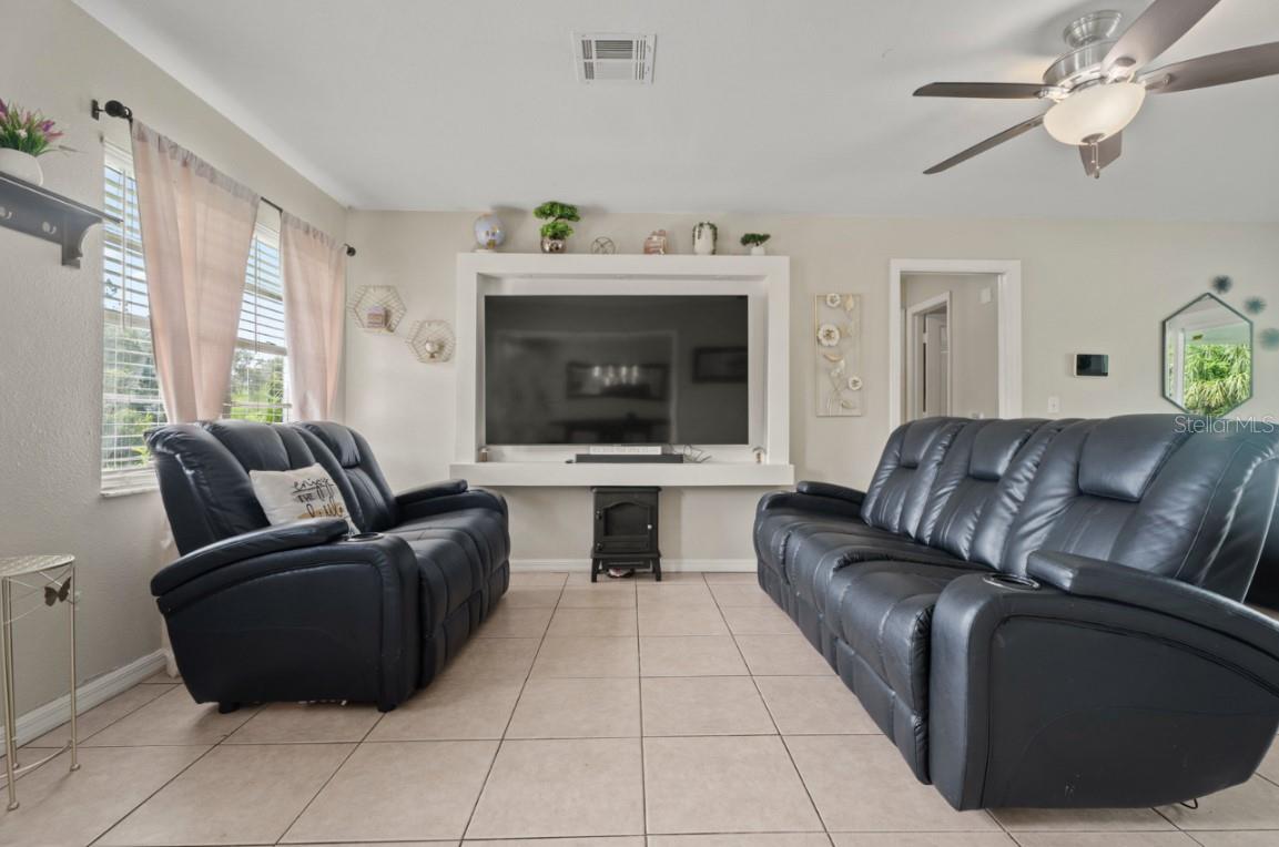 DELTONA LAKES UNIT 32 - Residential