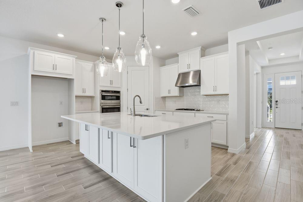 597 MOON SHELL CIRCLE